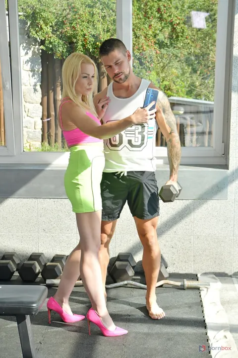 Lindsey Sheron: Skinny Blonde Takes Double Penetration at the Gym – photo 7 of 21