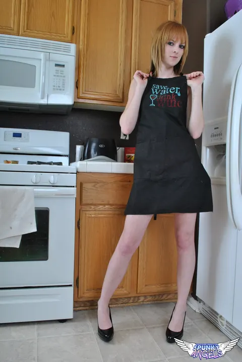 Kate Cooper: Busty British Redhead Strips Off Her Apron and Oils Up in the Kitchen – photo 3 of 12