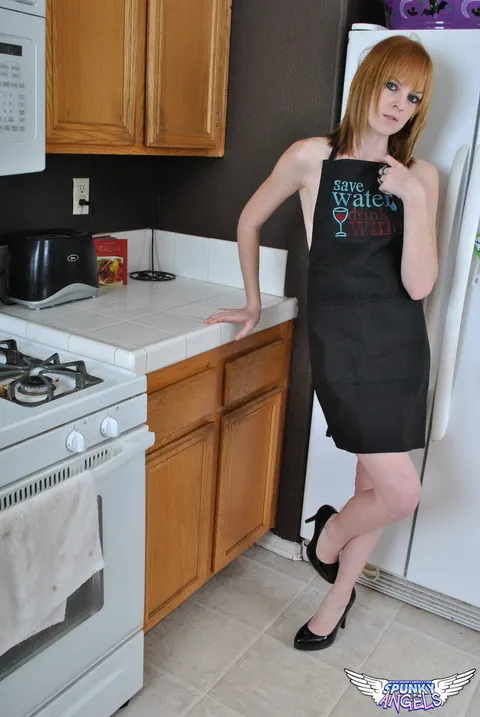Kate Cooper: Busty British Redhead Strips Off Her Apron and Oils Up in the Kitchen – photo 2 of 12