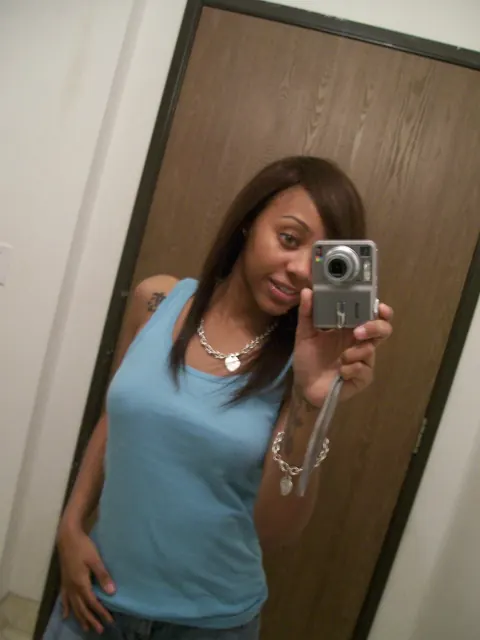 Ebony Babe Takes Mirror Selfies in Jeans Showing Her Big Tits – photo 1 of 19