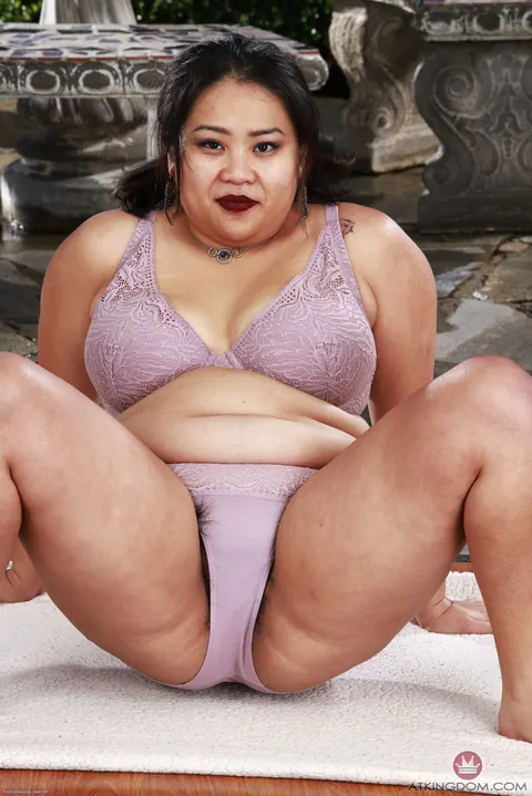 Asian BBW Strips Off Her Lingerie and Spreads Her Hairy Pussy – photo 4 of 20