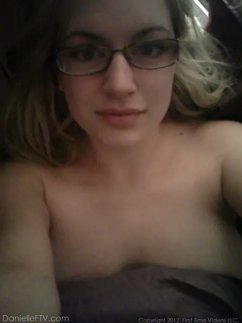 Danielle Delaunay: Busty Blonde in Glasses Spreads Her Pussy in Lingerie Selfies – photo 8 of 15
