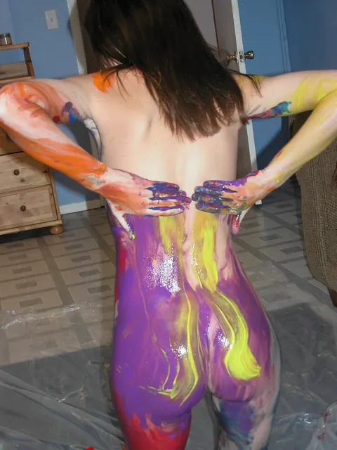 Skinny Amateur Strips Naked and Spreads Her Legs – photo 12 of 21