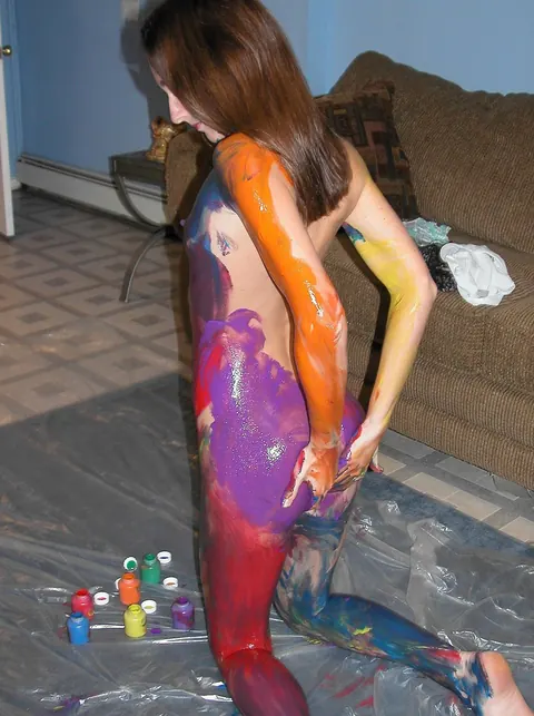 Skinny Amateur Strips Naked and Spreads Her Legs – photo 11 of 21