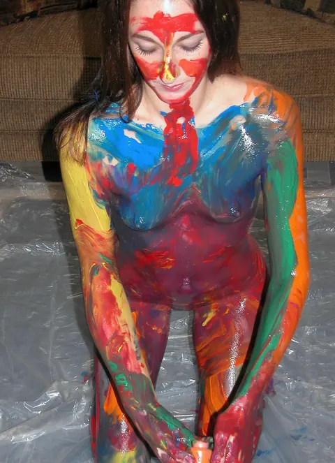Skinny Amateur Strips Naked and Spreads Her Legs – photo 16 of 21