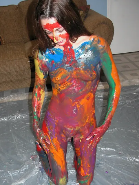 Skinny Amateur Strips Naked and Spreads Her Legs – photo 18 of 21
