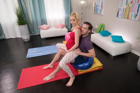 Chloe Couture: Pregnant Blonde Takes Anal in Yoga Pants – photo 9 of 21