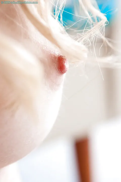 Blonde Woman Pulls Her Shorts Aside and Spreads Her Hairy Pussy – photo 5 of 16