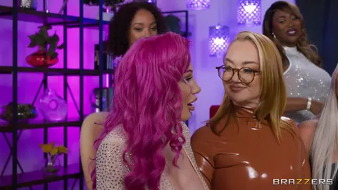 Phoenix Marie: Several Women in Bikinis and Glasses Have Interracial Sex – photo 3 of 21