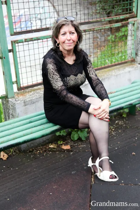 Mature Woman Poses Nude Outdoors – photo 2 of 21