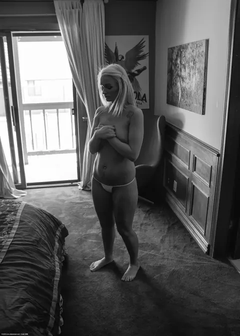 Emily Austin: Blonde with Big Tits Poses in a Bikini and Panties – photo 13 of 21