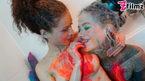 Anuskatzz: Two Tattooed Brunettes Fist and Lick in the Bathroom – photo 3 of 16