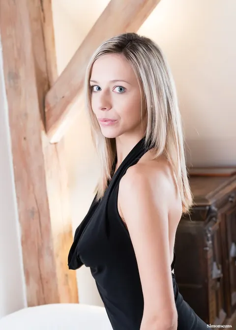 Tracy Smile: Busty Blonde Strips Off Her Black Dress and Uses a Dildo – photo 1 of 12