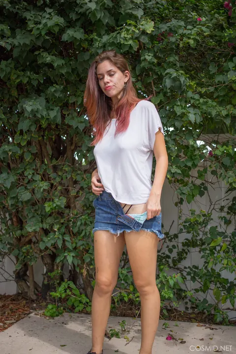 Marina Rossi: Thick Redhead Latina Shows Big Natural Tits and Ass Outdoors – photo 4 of 16
