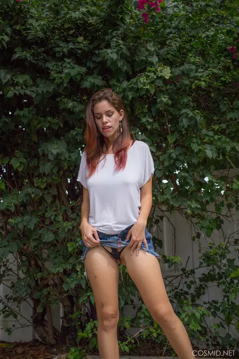 Marina Rossi: Thick Redhead Latina Shows Big Natural Tits and Ass Outdoors – photo 3 of 16