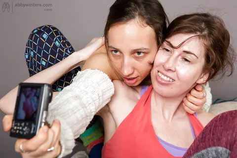 Remie: Brunette Lesbians Kiss and Eat Hairy Pussy – photo 1 of 16