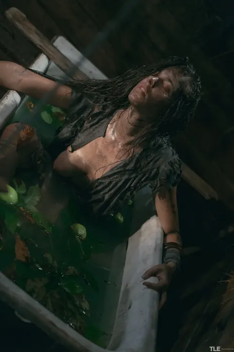 Hairy Woman Fingers Her Bush Outdoors for Halloween – photo 5 of 21