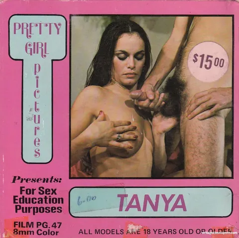Vintage Woman Stands Nude and Poses Her Figure – photo 11 of 20