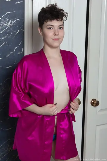 Short-Haired BBW Shows Her Hairy Pussy in the Bathroom