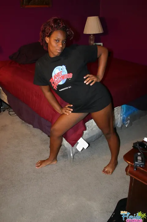 Ebony Babe Strips Out of Her Panties and Spreads Wide – photo 1 of 12