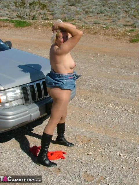 Mature Blonde BBW Peels Down Her Pantyhose Outdoors – photo 19 of 19