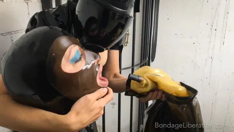 Elise Graves: Two Czech MILFs in Latex Play Bondage with a Dildo – photo 15 of 15