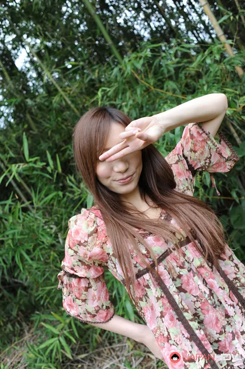 Kaoru Sakaki: Japanese Brunette with Big Natural Tits Flashes in the Forest – photo 5 of 15
