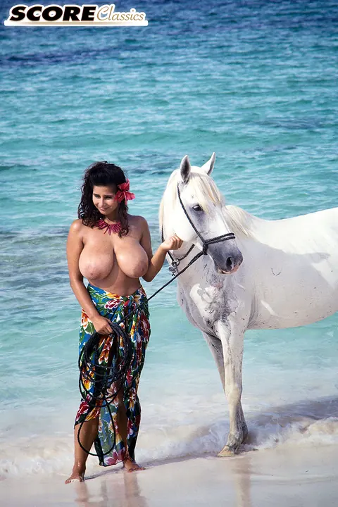 Chloe Vevrier: Busty Brunette MILF Strips and Spreads Her Pussy on the Beach – photo 3 of 16