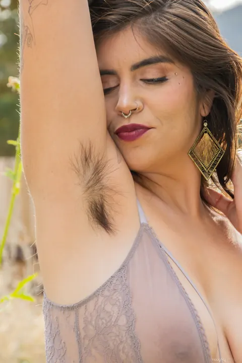 BBW with Big Tits Shows Her Hairy Pussy in the Garden – photo 5 of 21