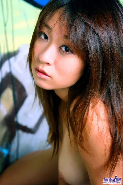 Risa Misaki: Japanese Brunette Bares All Outdoors at a Graffiti Building – photo 11 of 16