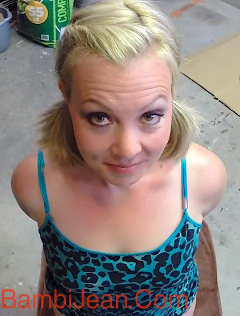 Bambi Jean: Short-Haired Blonde MILF Deepthroats a Huge Cock Outdoors – photo 2 of 14