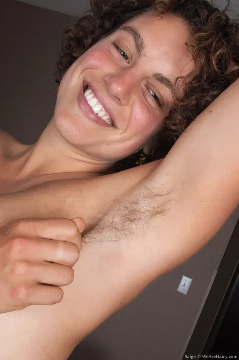 Mature Brunette Shows Her Hairy Armpits and Spreads Her Pussy – photo 9 of 18