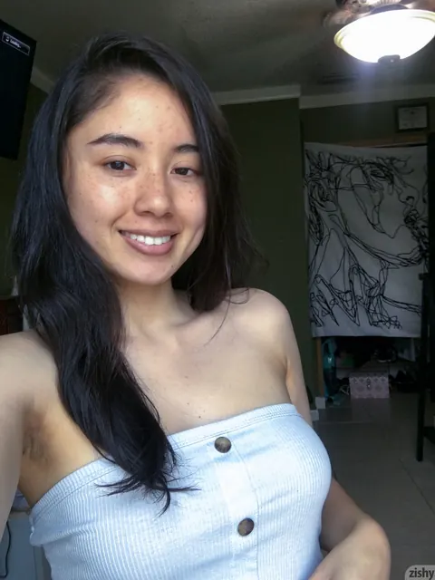 Colombian Brunette Shows Her Big Tits in Lingerie Mirror Selfies – photo 11 of 12