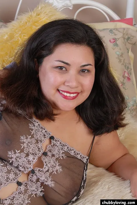 Tyung: Asian BBW in Lingerie Spreads Her Legs and Pulls Panties Aside – photo 2 of 16