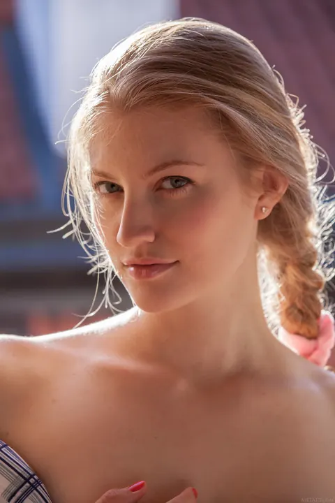 Tall Ukrainian Blonde Displays Her Body Nude – photo 1 of 21