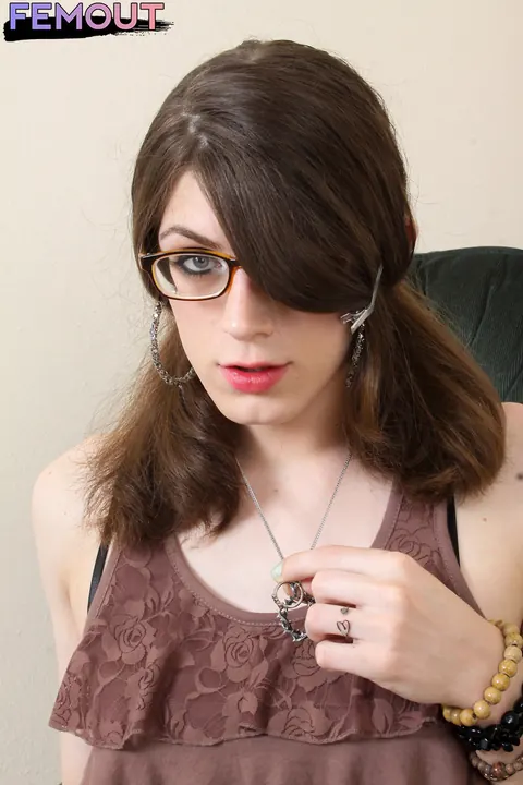 Trans Woman with Small Tits Poses Nude and Reveals Her Cock – photo 3 of 16