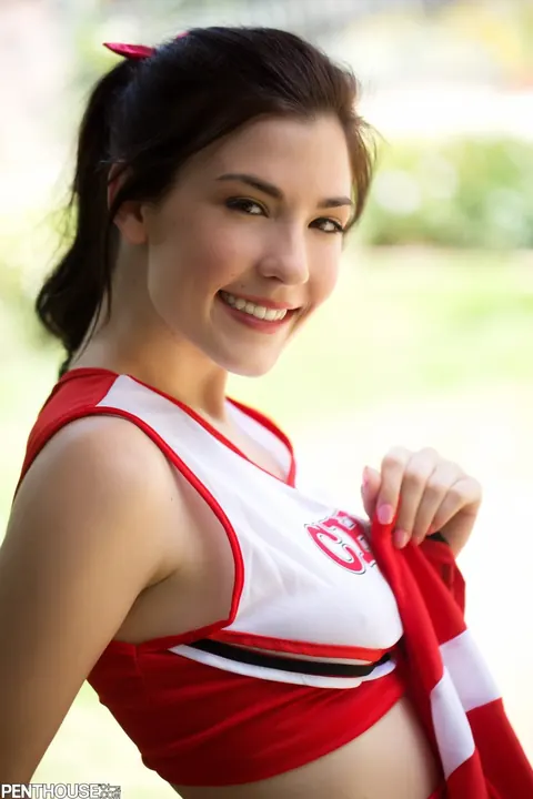 Jenna Reid: Petite Brunette Strips Out of Her Uniform and Socks Outdoors – photo 5 of 21