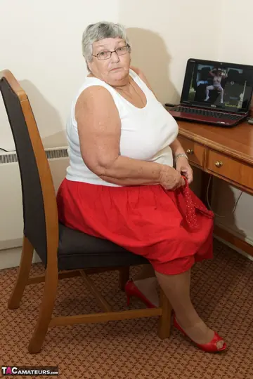 BBW Doctor in Lingerie and Glasses Strips and Poses