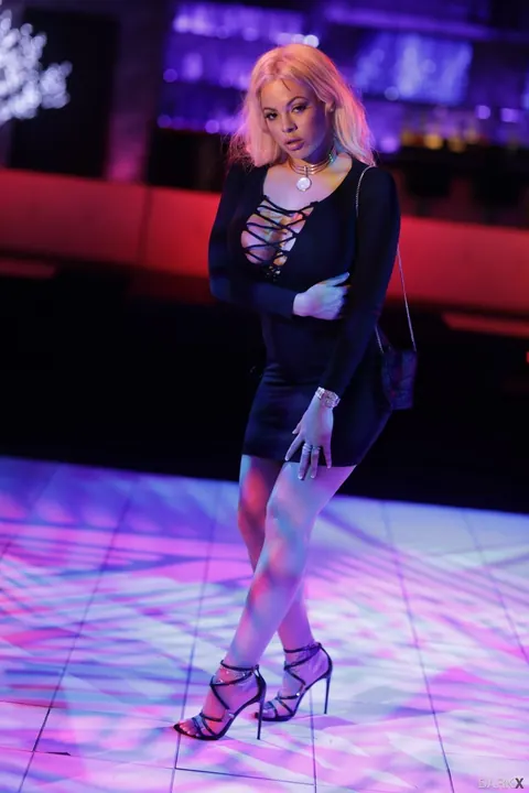 Luna Star: Blonde Latina Strips Out of Her Dress for Interracial Threesome – photo 3 of 21