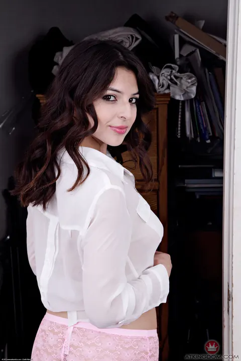 Phoebe Queen: Brunette Latina Strips Out of Her White Blouse and Fingers Her Pussy – photo 3 of 18