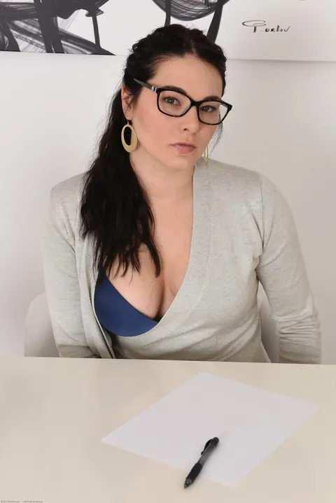 Madeline Blue: Brunette MILF Poses in Stockings, Panties and Glasses – photo 3 of 21