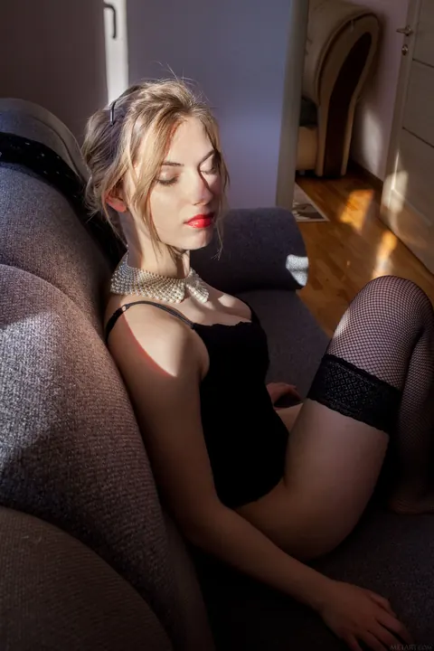 Stephanie Pearl: Petite Ukrainian Brunette Spreads Her Pussy Nude – photo 2 of 21