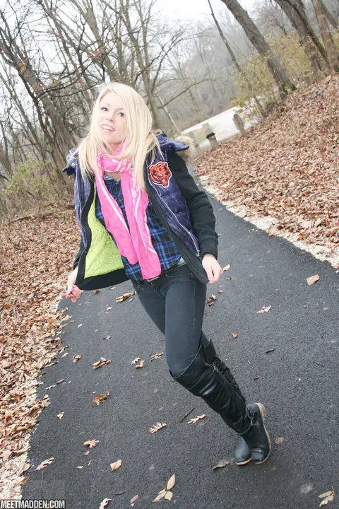 Meet Madden: Slim Blonde MILF Strips Out of Her Jeans in the Forest – photo 15 of 15