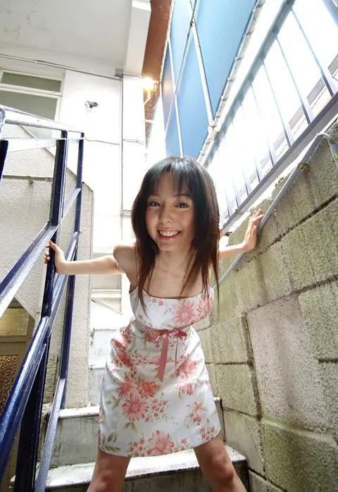 Yui Hasumi: Slim Japanese Brunette in Lingerie Reveals Her Hairy Bush Outdoors – photo 3 of 16