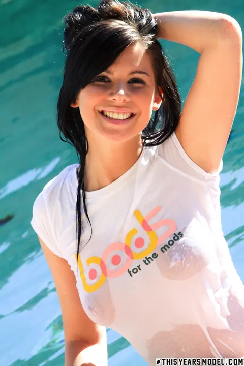 Destiny Moody: Skinny Brunette Shows Her Ass by the Pool in Shorts – photo 8 of 10