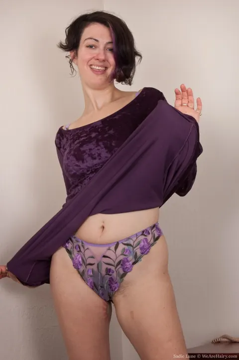 Sadie Lune: Slim Tattooed MILF Undresses and Spreads Her Hairy Pussy – photo 4 of 18