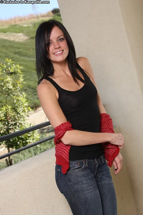Stephanie Sage: Brunette Strips Out of Her Jeans and Spreads Her Pussy Outdoors – photo 6 of 21