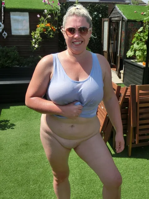 Mature Blonde BBW in a Bikini and Glasses Fingers Her Pussy Outdoors – photo 16 of 16