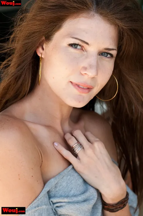 Jenny Lee: Redhead in Red Panties Teases Her Ass on the Balcony – photo 8 of 15