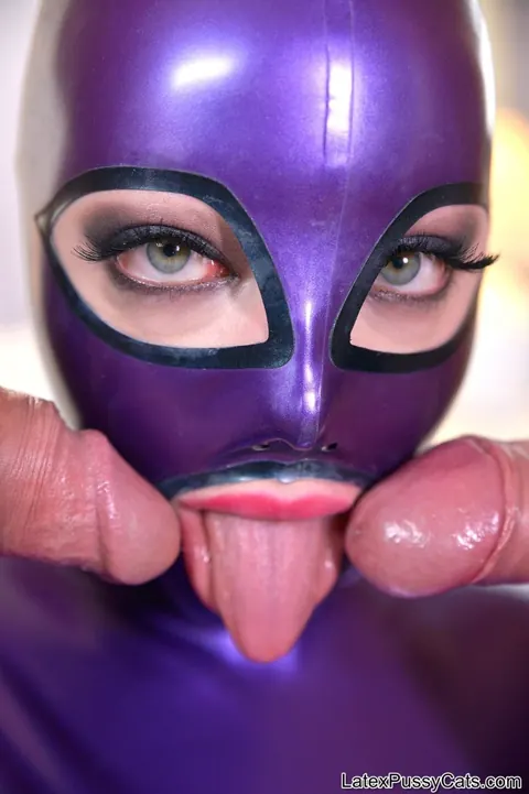 Latex Lucy: British MILF in Latex Joins Women for Lesbian Threesome – photo 17 of 21